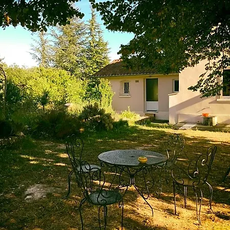 La Montagne Sud Bed & Breakfast *